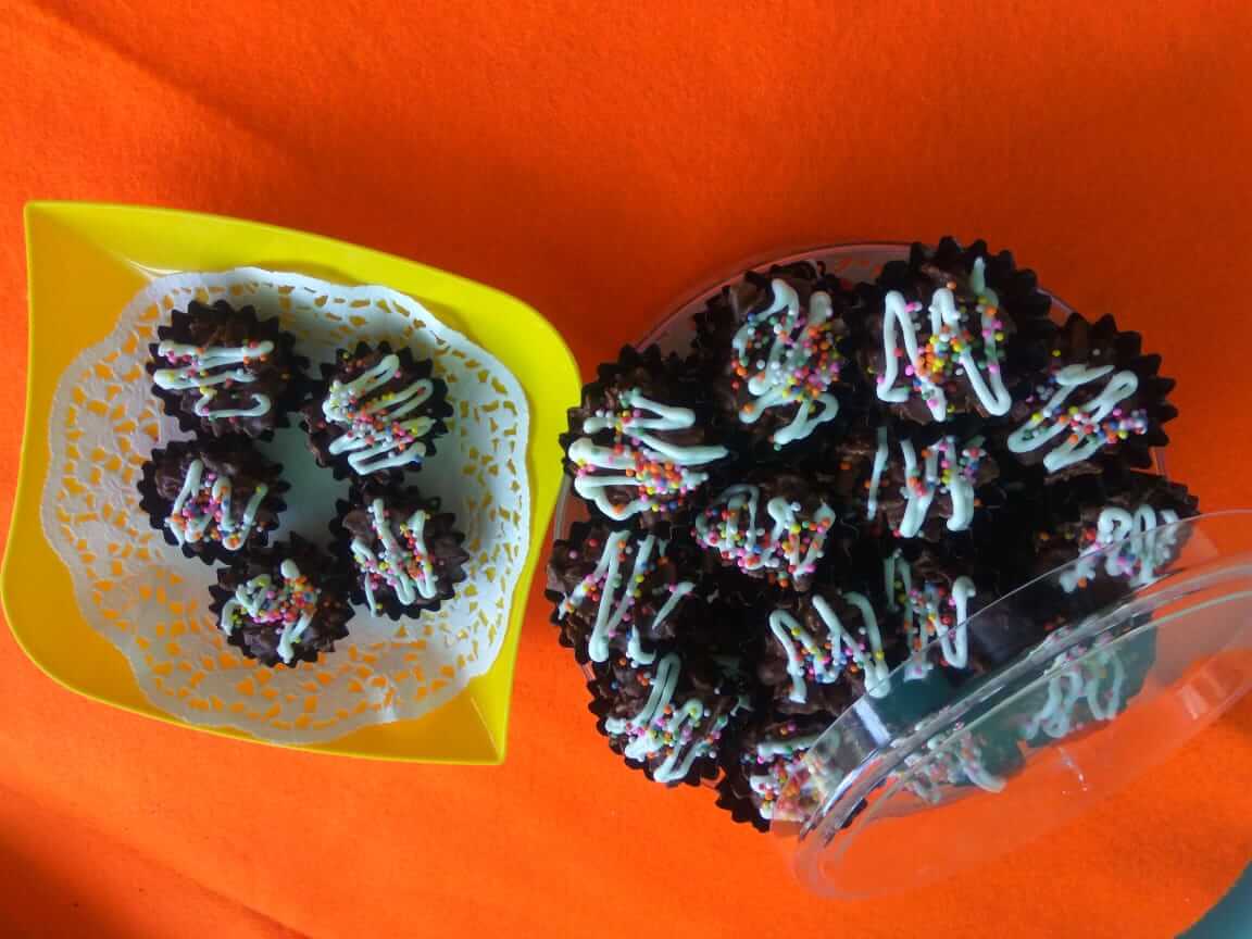 Kue Coklat Kacang Mede